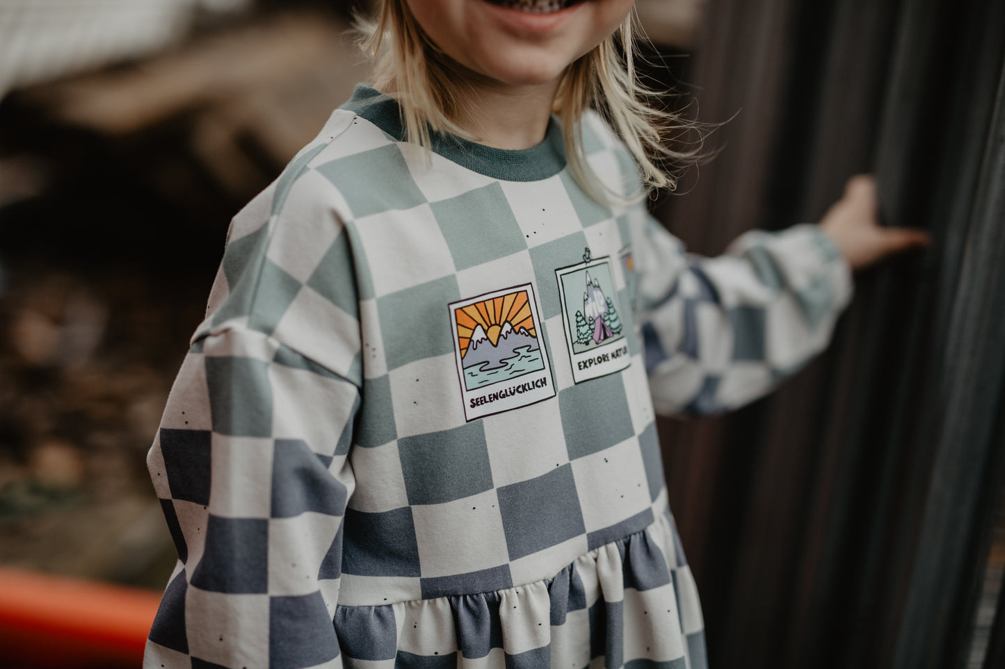 French Terry - Wild Outdoor Checkerboard - Hintergrundton "Dirty Milk"