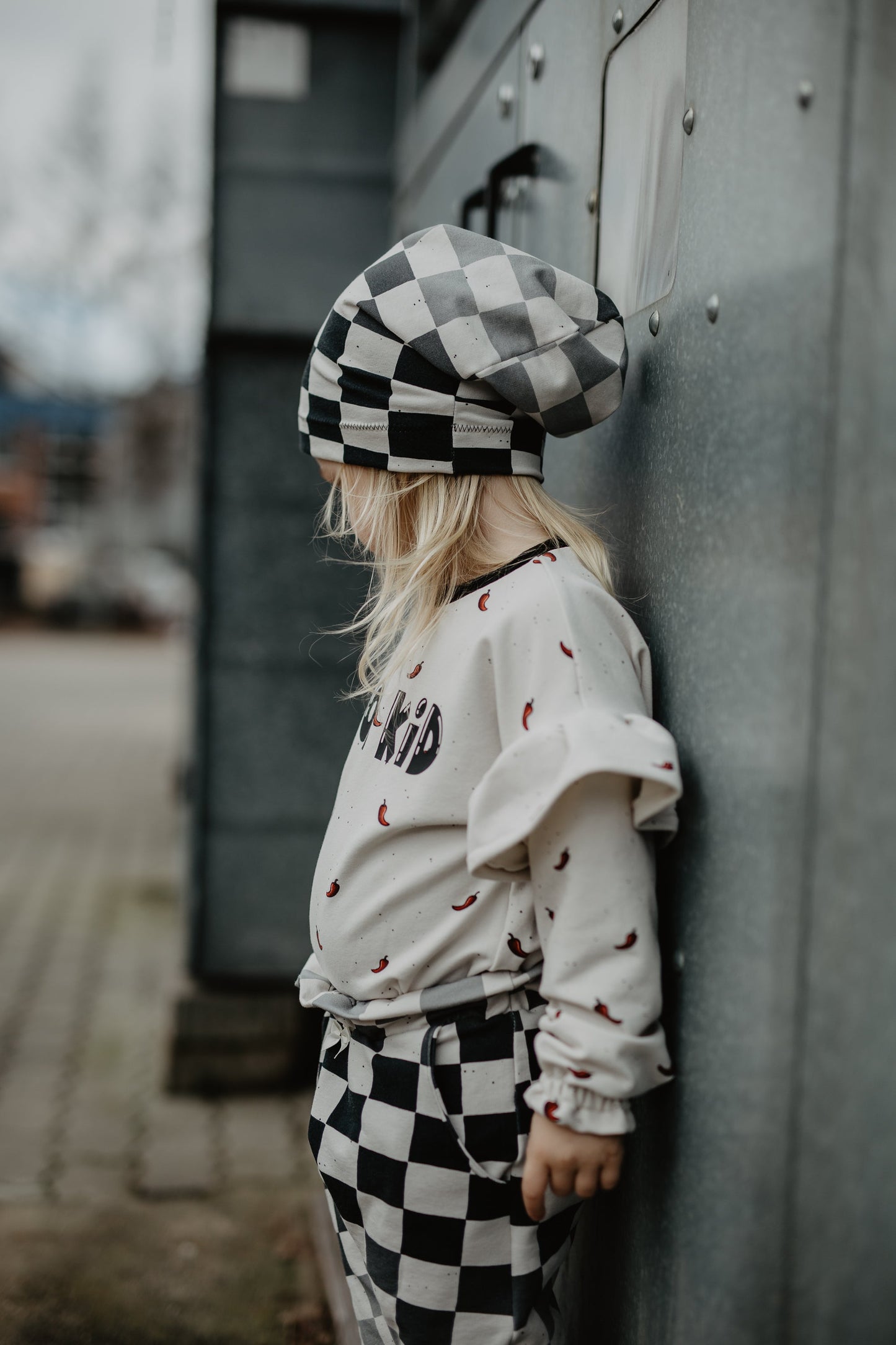 French Terry - Chili-Checkerboard - Hintergrundton "Dirty-Milk"