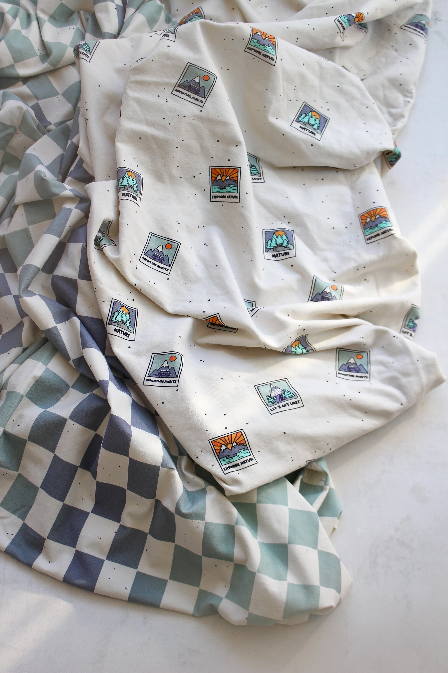 French Terry - Wild Outdoor Checkerboard - Hintergrundton "Dirty Milk"